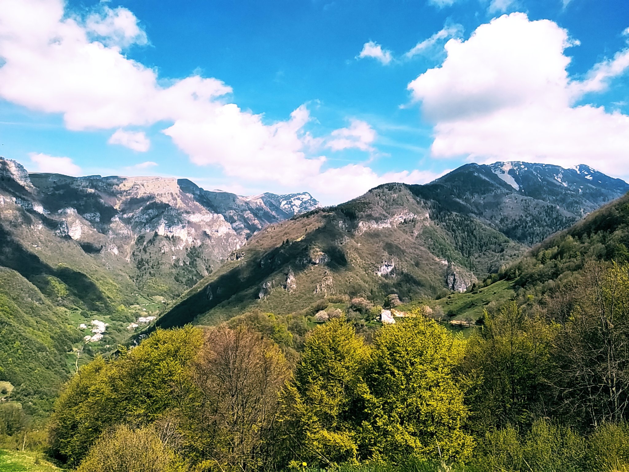 Panorama Monti Zevola, Terrazzo, alta Val Fraselle e Carega